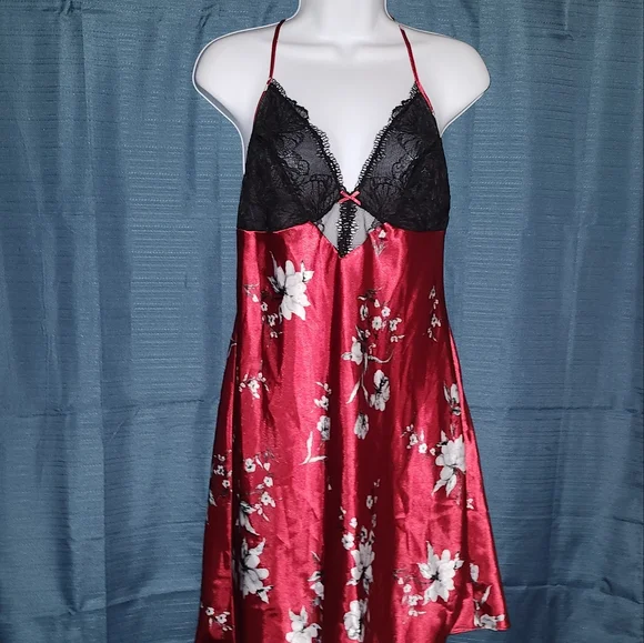 Apt. 9 Red Black Lace Mini Nightgown - Picture 2 of 4